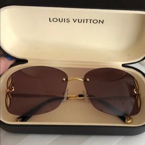 LOUIS VUITTON sunglasses